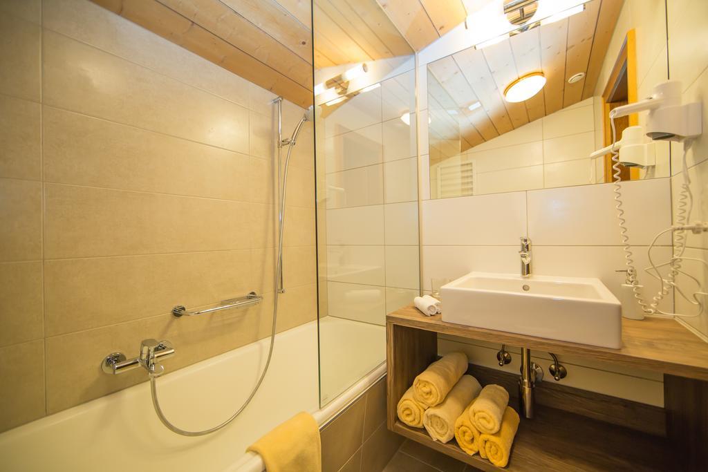 Hotel Cresta Samnaun Oda fotoğraf