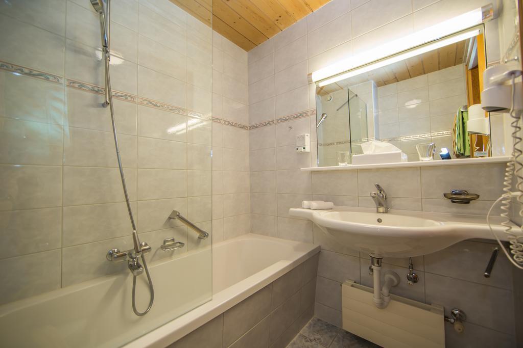 Hotel Cresta Samnaun Oda fotoğraf